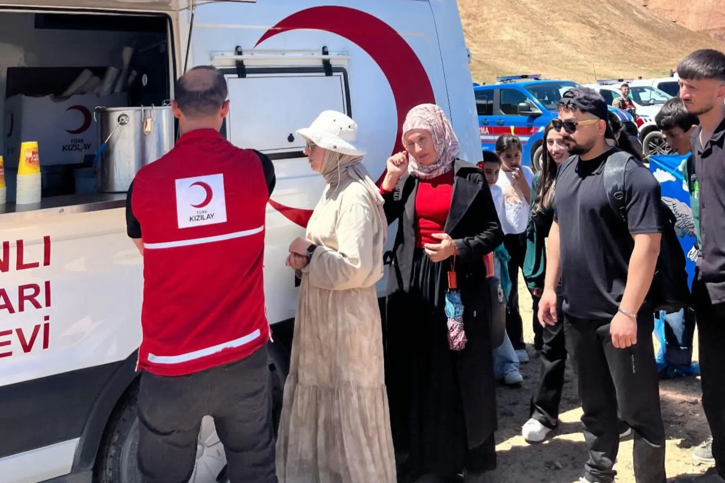 Türk Kızılay Gönüllülerinden Tuzluca’da Anlamlı Destek