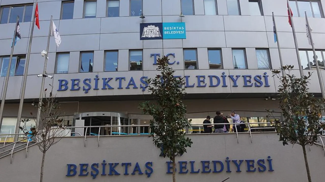 İstanbul'da 'İhale Yolsuzluğu' Operasyonu: Beşiktaş Belediye Başkanı Gözaltına Alındı