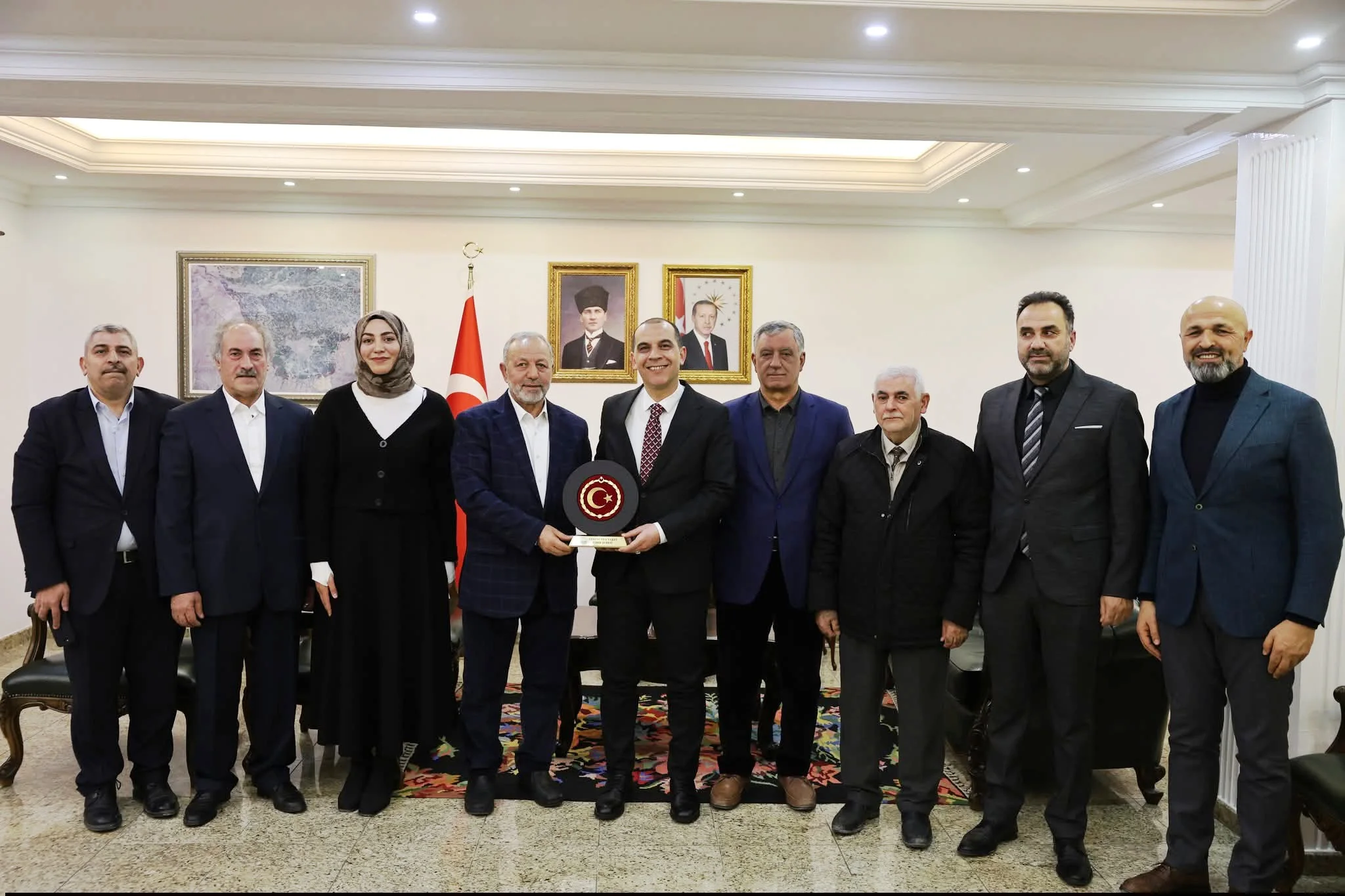 Iğdırlı Hayırsever İş İnsanı Abdulcabbar Baştemur’dan Vali Taşolar’a Ziyaret