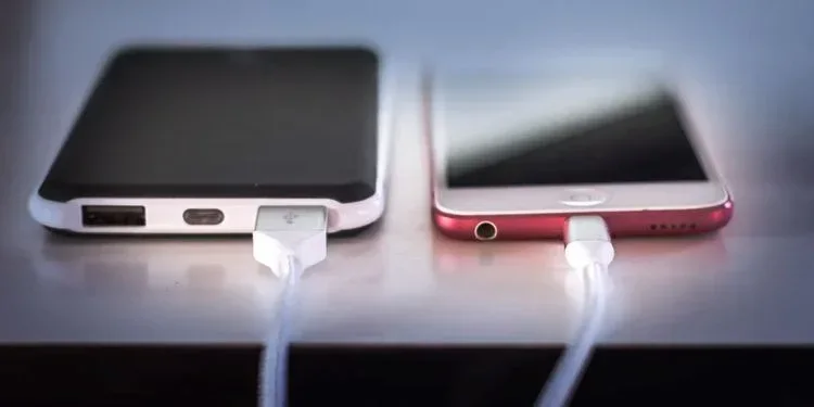 Telefonunuzu Gece Şarj Etmek Neden Kötüdür?