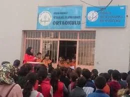 Anneler Hazır Mı? Okullar Açılıyor...
