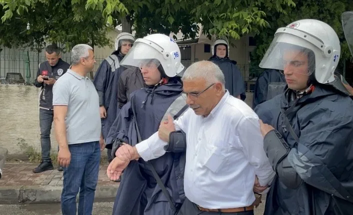 Bursa karıştı izinsiz yürüyüş yapmak isteyen 19 kişi gözaltına alındı