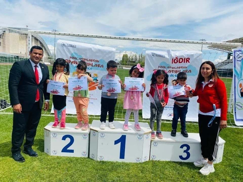 Çocuk Atletizm Şenliği ile atletizm yeni yetenekleriyle tanıştı