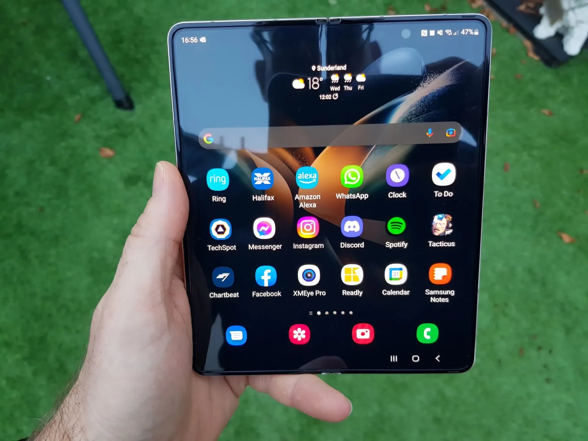 Katlamak veya Katlamamak: Samsung Galaxy Z Fold 4'ü Almalı mısınız?