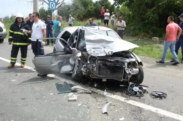 TEKİRDAĞ'DA CAN PAZARI: 1 ÖLÜ 4 YARALI