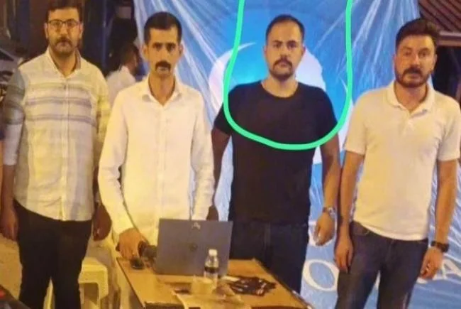 Ülkü Ocakları Üyesi HDP Tabelasına Saldırdı