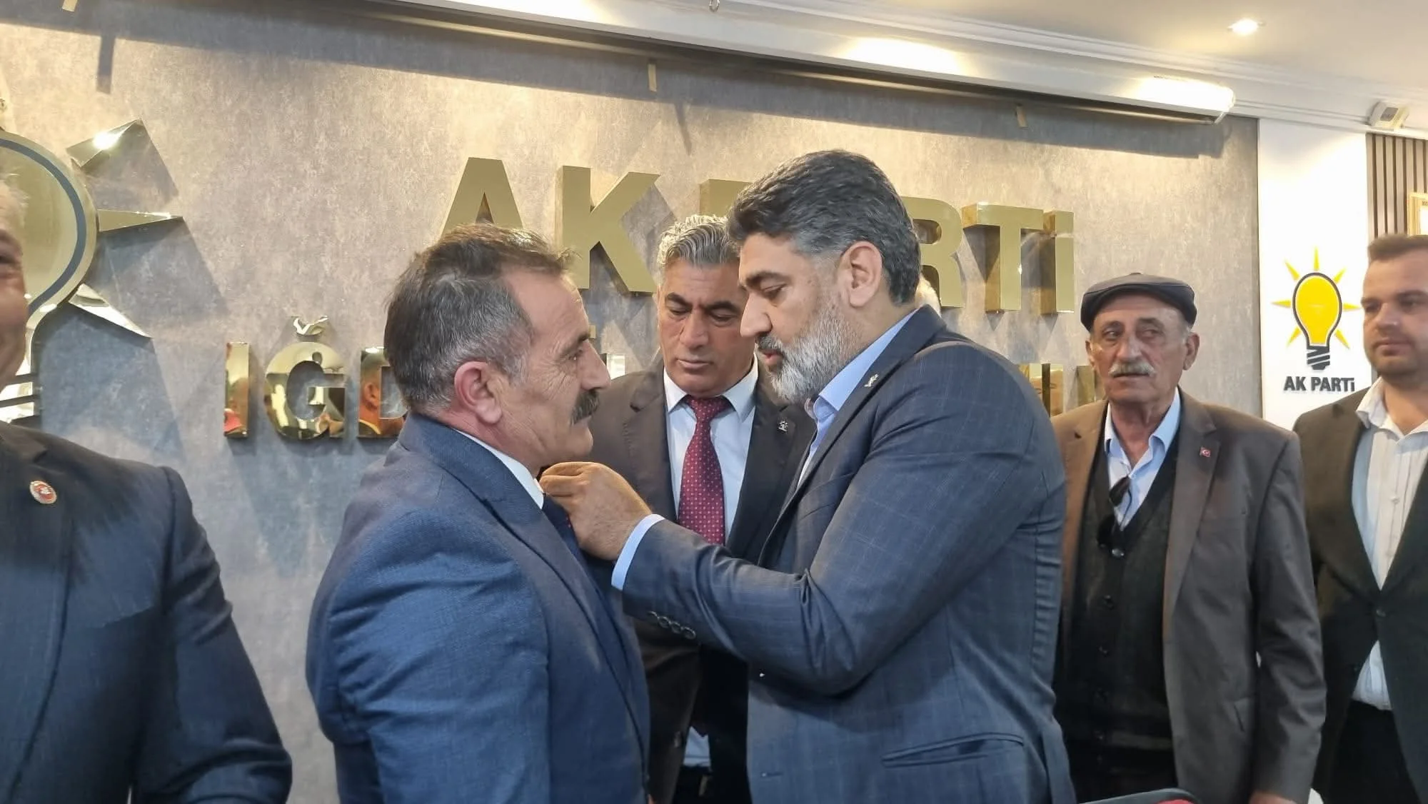 Iğdır’da yerel siyasette DEM Parti’den istifa ederek AK Parti saflarına katıldı