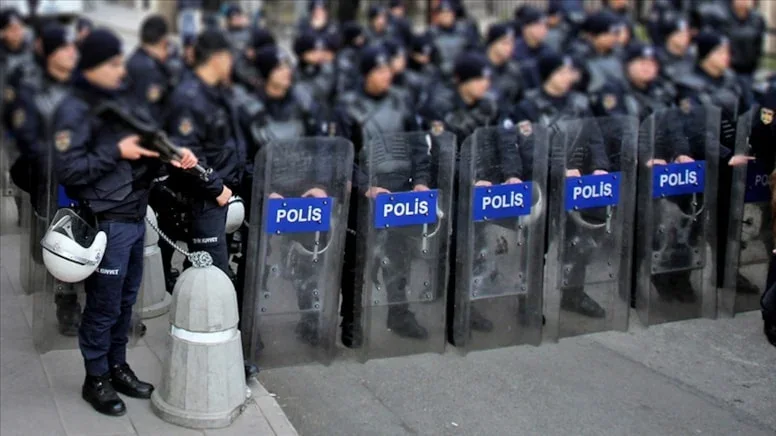 İstanbul'da Eylem Yasağı Uzatıldı, Şehir Giriş Çıkışlarına Kısıtlama Getirildi