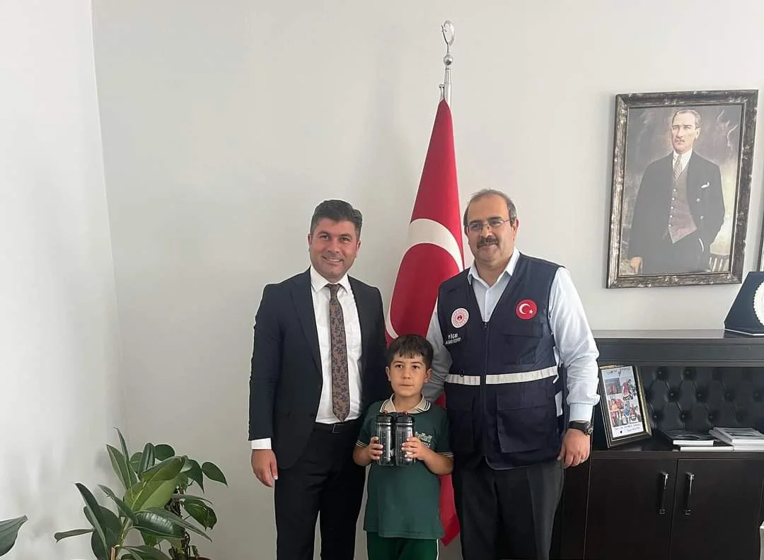 Iğdır'da "UZMAN VETERİNER HEKİM MESUT ULUSOY" Çevre ve Şehircilik İl Müdürü Resul Deveci'yi Ziyaret Etti