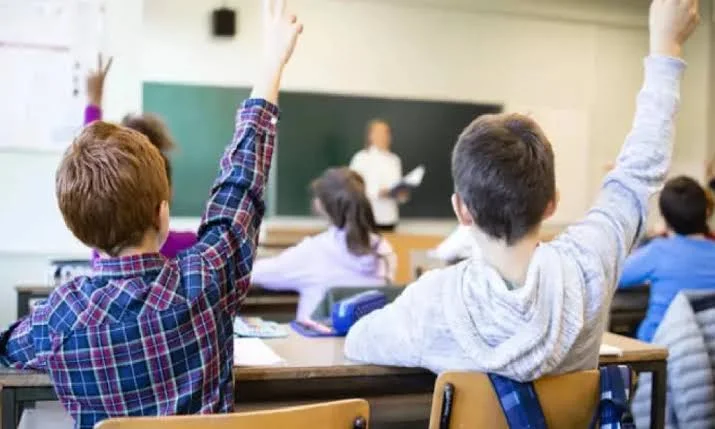 Pençe-Kilit Harekatı'nda şehit olan askerler için tüm okullarda saygı duruşu kapak görseli