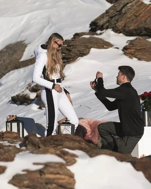 Dünyaca Ünlü Modele Romantik Evlilik Teklifi