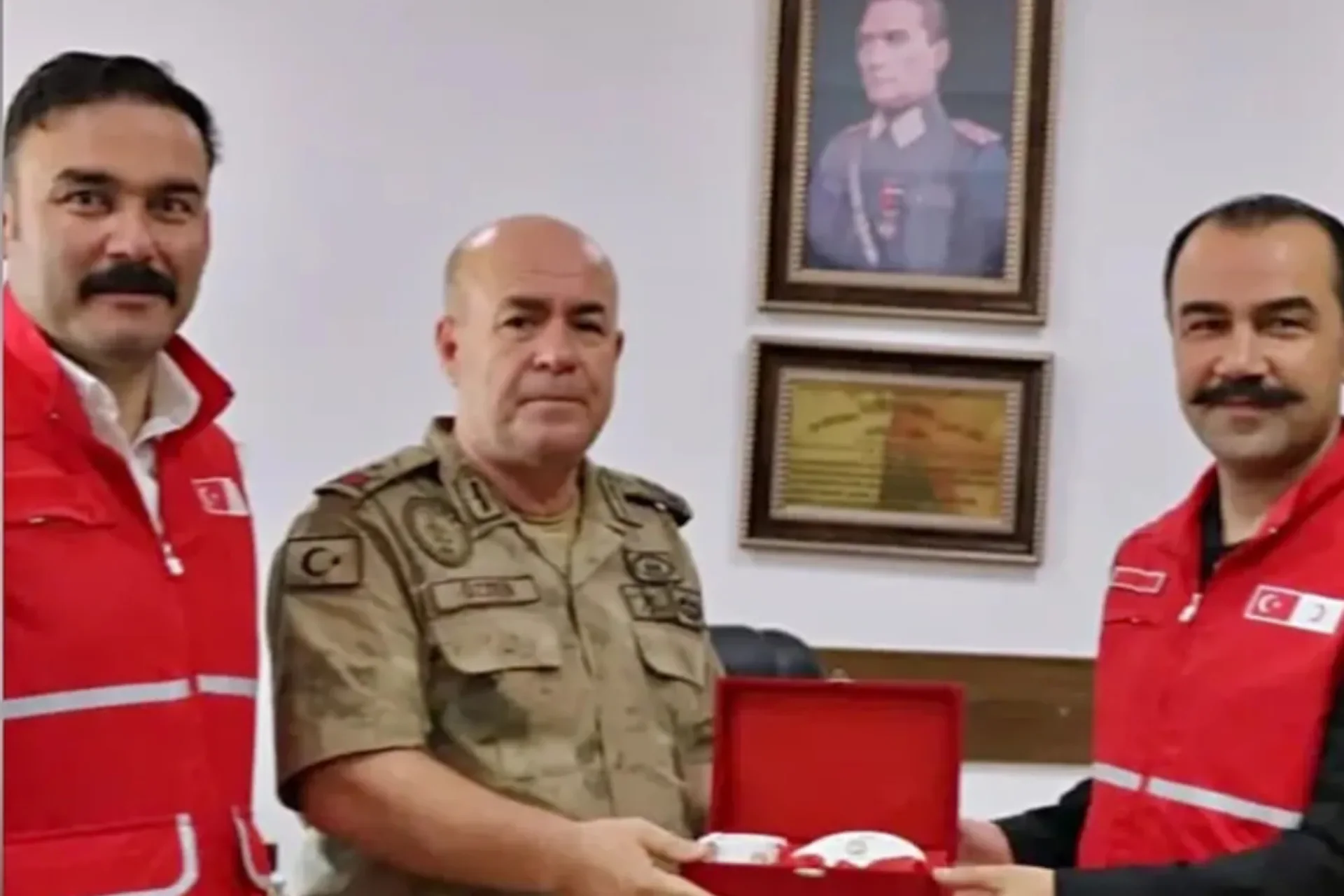 Türk Kızılay Iğdır Şubesi’nden Jandarma Teşkilatına Anlamlı Ziyaret