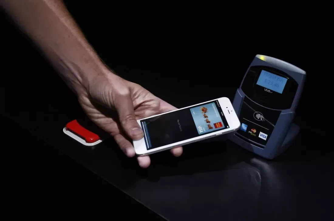 AB, Apple'ı Apple Pay üzerinden rekabet yasasını çiğnemekle suçluyor