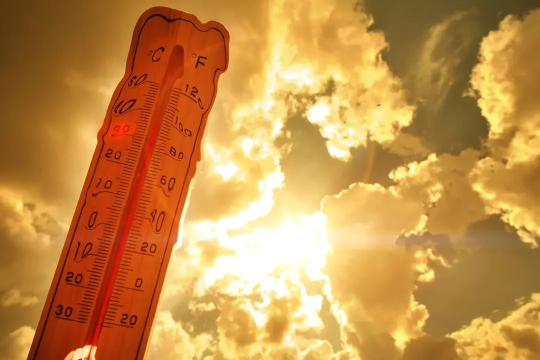 İstanbul'da Termometreler Rekor Seviyede: Meteoroloji'den Merakla Beklenen Aşırı Sıcaklık Açıklaması