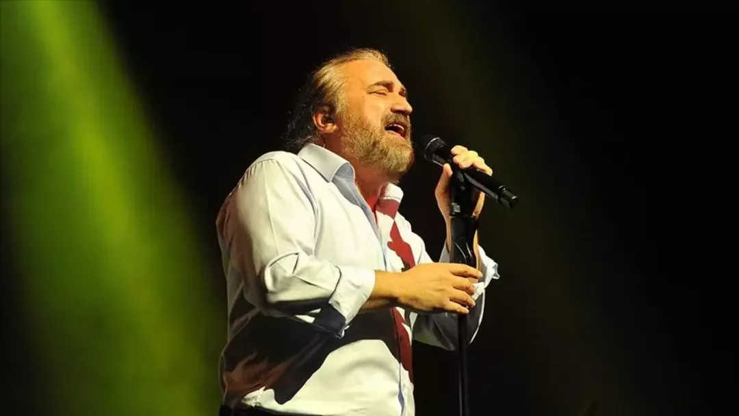 Volkan Konak'ın Ani Vefatı Türkiye'yi Yasa Boğdu: Ailesi Sosyal Medyadaki Çirkin Yorumlara Karşı Hukuki Süreç Başlatıyor