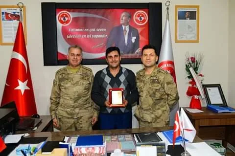 Iğdır İl Jandarma Komutanı Albay Özdurhan, güvenlik korucularıyla bira araya geldi