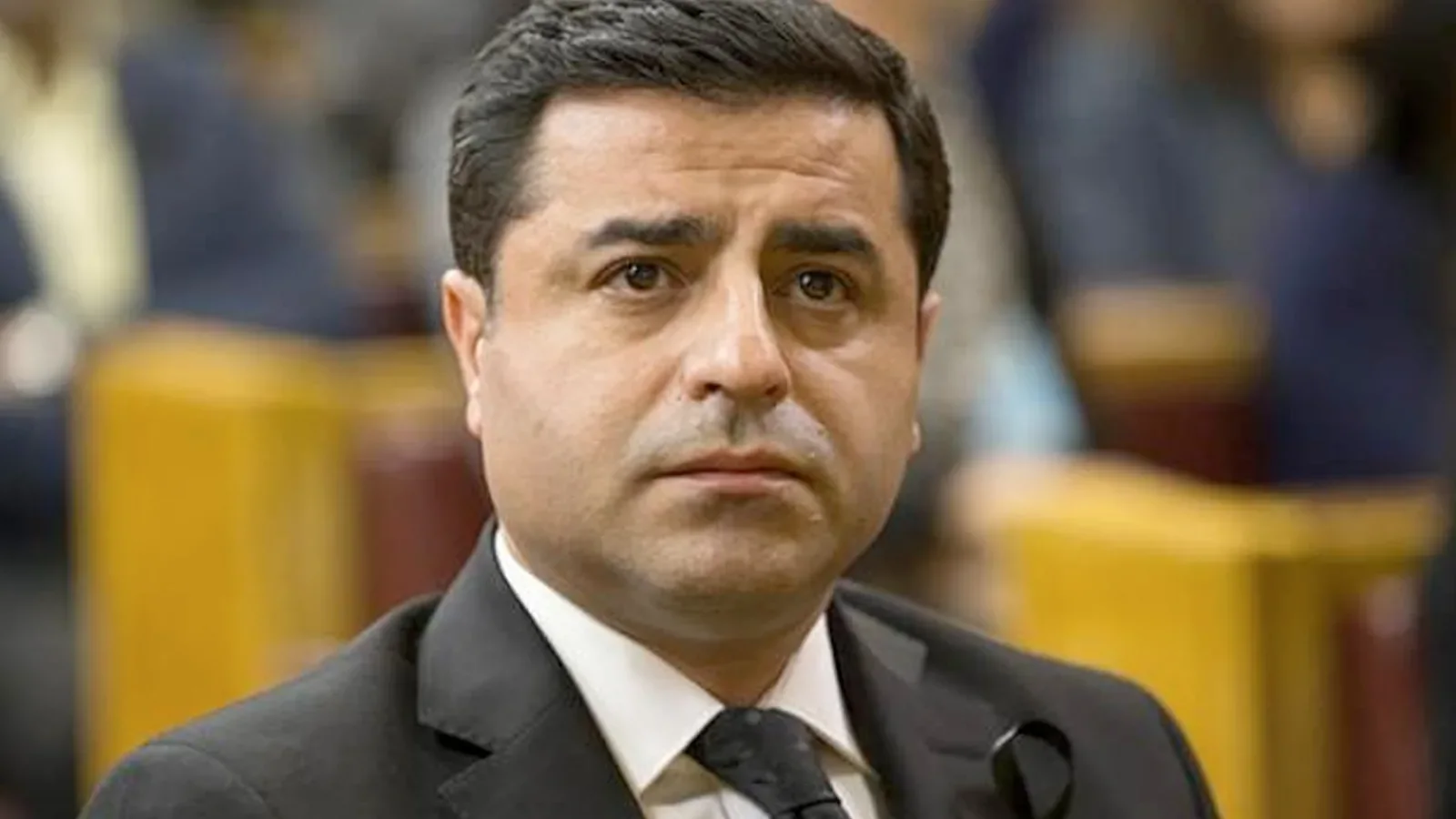 Selahattin Demirtaş'tan helikopter kazasından şehit olan askerlerimiz için mesaj
