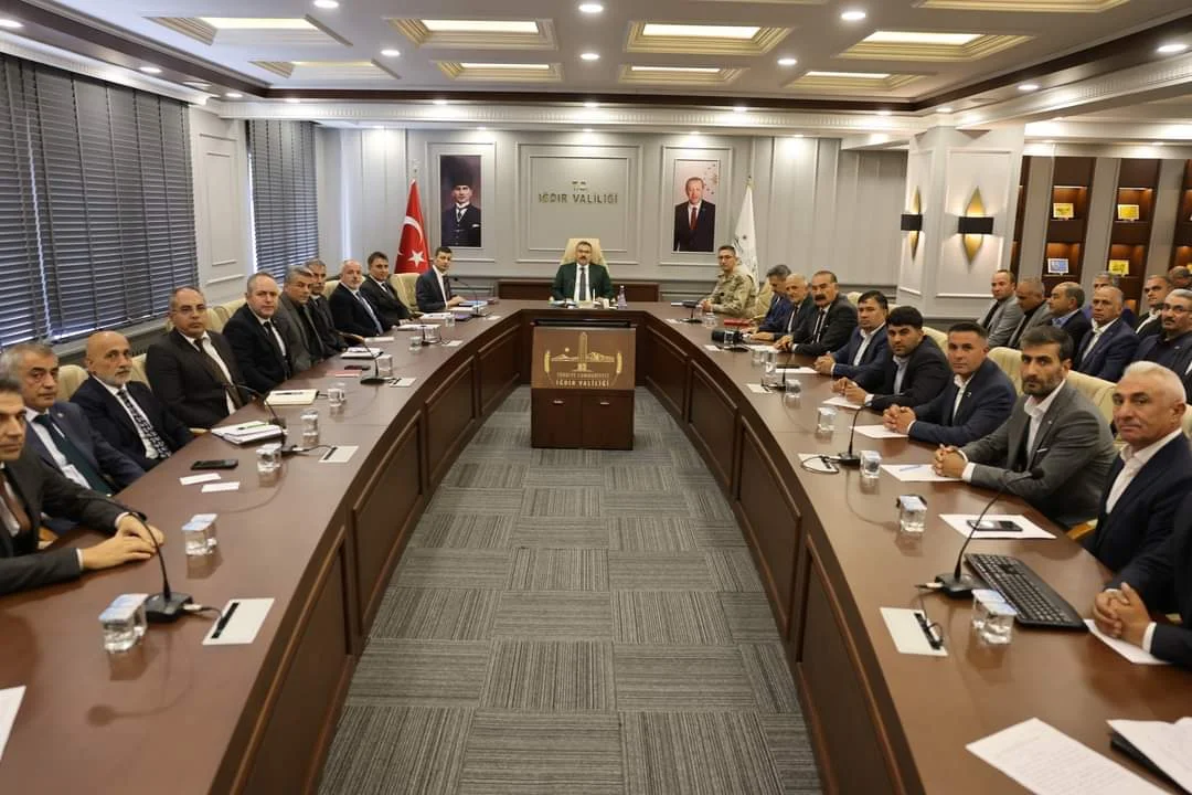 Yüzbaşılar Köyü Muhtarı Ahmet Uca, Taleplerini Vali Ercan Turan’a İletti: Sorunların Çözümü İçin Hızlı Adımlar Atılacak