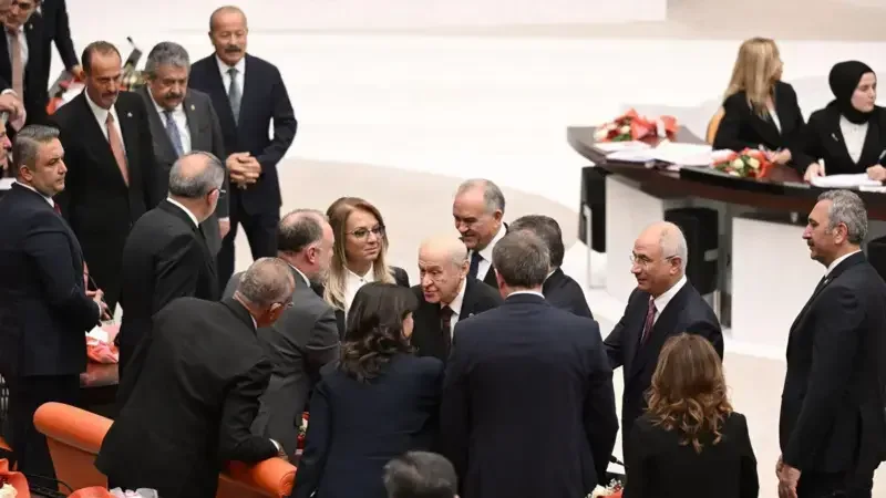 Bahçeli’nin Muhalefetle Yumuşama Hamlesi: Nezaket mi, Stratejik Taktik mi?