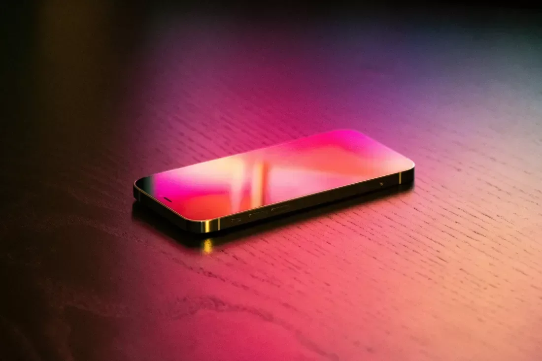 Apple iPhone 14 Pro, otomatik odaklamalı ön kamerayı delikli bir oyukta barındırabilir