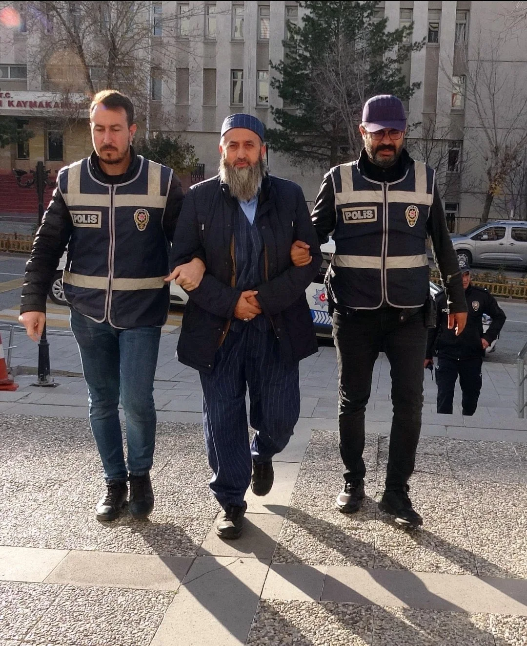 Esenler Merkez Camisi'nde Tarihi Tartışma: 'Başlatma lan Mustafa Kemal'ine' Çıkışı Adli Süreçle Sonuçlandı