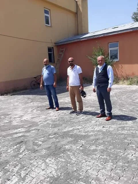 Başkan Ali kemal ayaz'ın talimatlarıyla aşağı erhaci köyünüzün okul tadilatı talimatı verdi