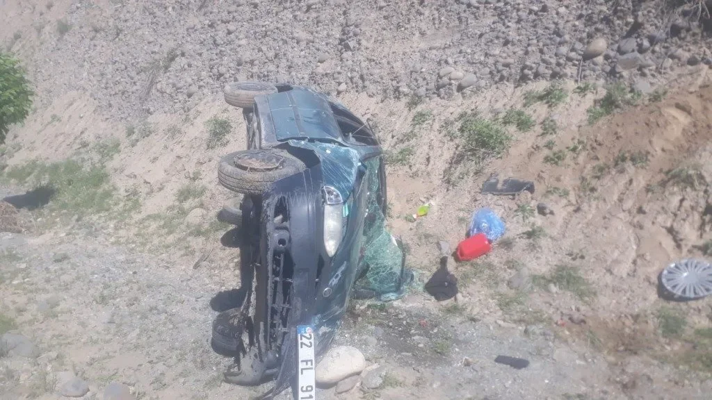 Tuzluca'da trafik kazası 2 kişi yaralandı