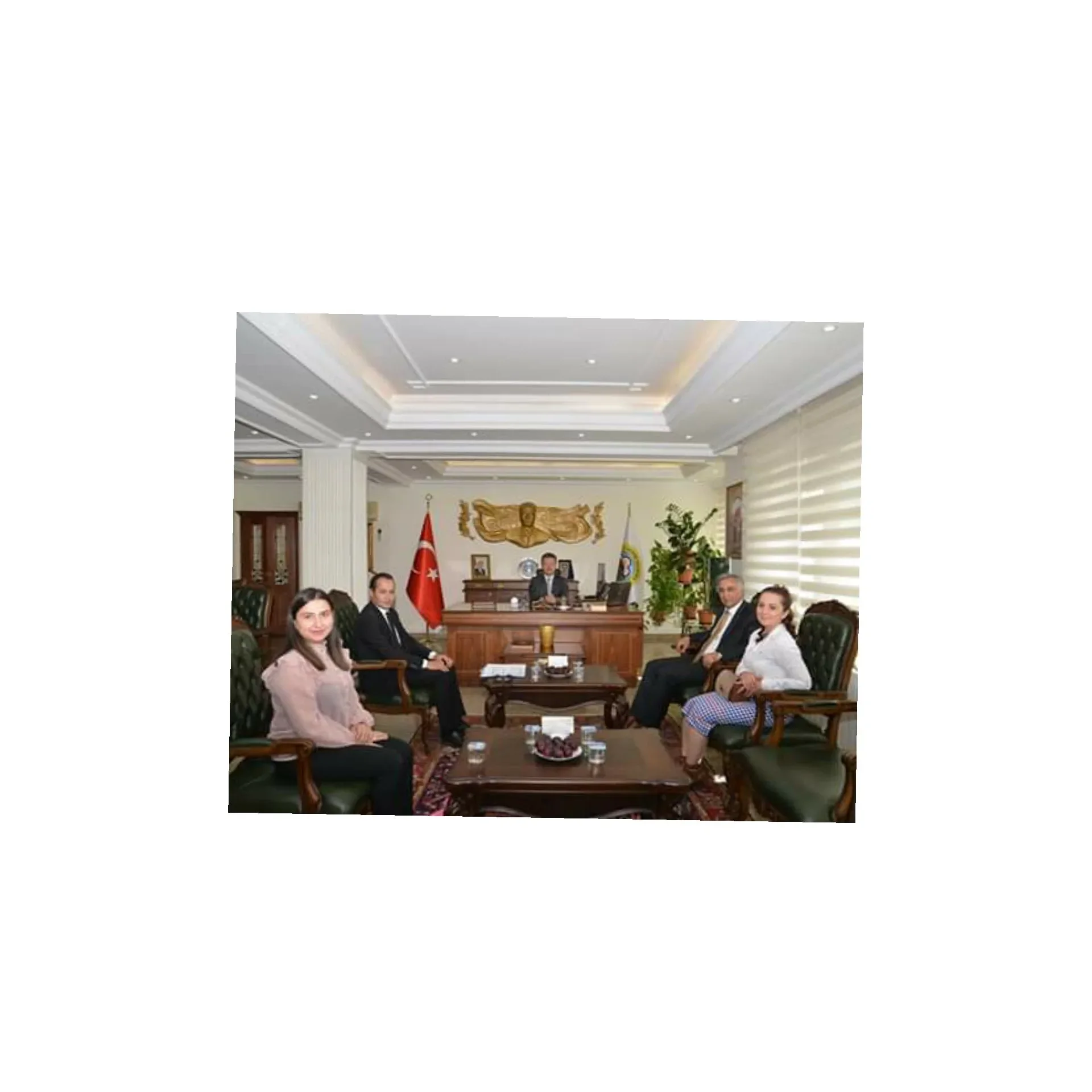 Milli Eğitim Müdürü Hakan Gönen, beraberindeki Milli Eğitim Müdür Yardımcısı Adnan Ok...