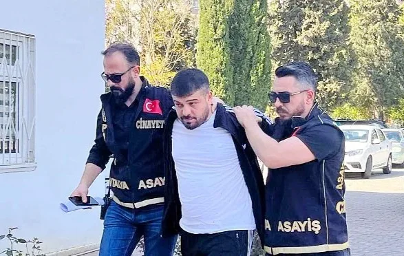 Antalya’da Taciz İddiası Kanlı Bitti: Misafirini Tabancayla Vurarak Öldüren Zanlı Tutuklandı