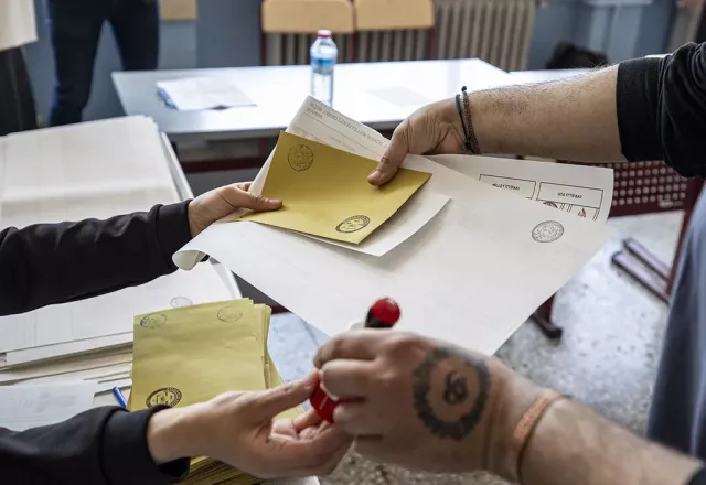 Seçim sonuçları açıklanacak! Sandıklar kapandı, Türkiye genelinde oy verme işlemi sona erdi