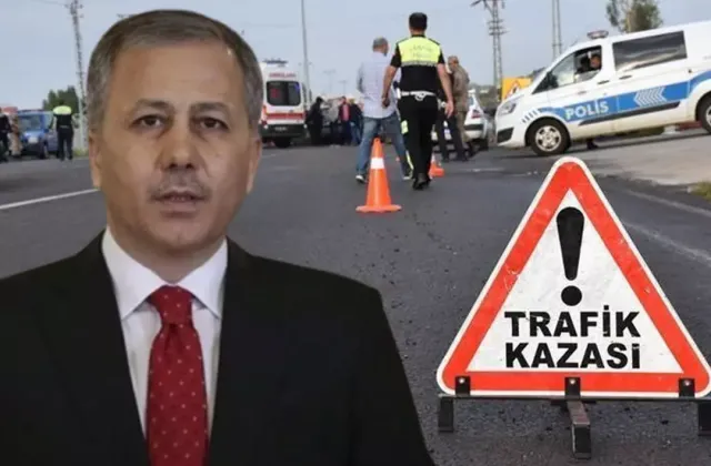 Ramazan Bayramı Tatilinin İlk Gününde Trafik Kazaları Yürekleri Dağladı: Bakan Yerlikaya Acı Bilançoyu Açıkladı - 5 Can Kaybı, 1219 Yaralı