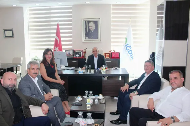 IĞDIR TANITIM GÜNLERİ HAZIRLAMA KOMİTESİNDEN BAŞKAN KAMİL ARSLAN’A TEŞEKKÜR ZİYARETİ