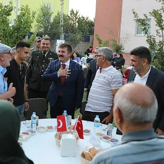 Iğdır'da şehit ve gazi aileleri yemekte bir araya geldi