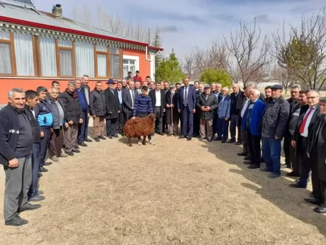 Başkan Ali Kemal Ayaz’dan Başkan Hüseyin Şeyran’a geçmiş olsun ziyareti