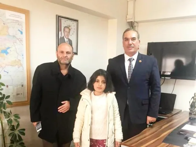 "Belki de şu anki halimle o küçük kız beni tanıyamaz."