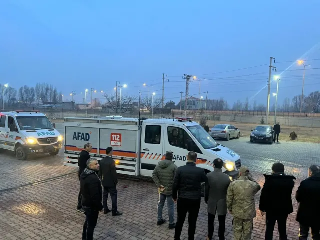 Iğdır'da AFAD, UMKE ve İtfaiye ekipleri Deprem Bölgesine Gönderildi