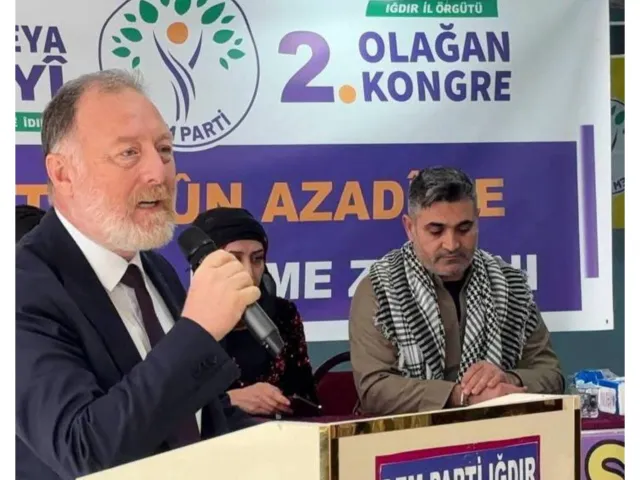 DEM Parti Iğdır İkinci Olağan İl Kongresinde Alya Akkuş ve Deniz Kaynar İl Eş Başkanlıklarına Seçildi