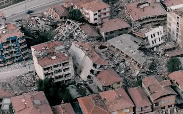 Deprem anı an itibariyle kameralarada