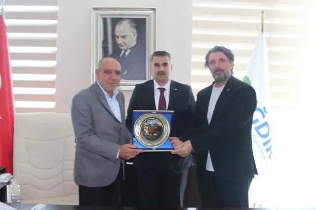 CUMHURİYET BAŞSAVCISI MERİÇ DEDE’DEN ODAMIZ YÖNETİM KURULU BAŞKANI KAMİL ARSLAN’A VEDA ZİYARETİ