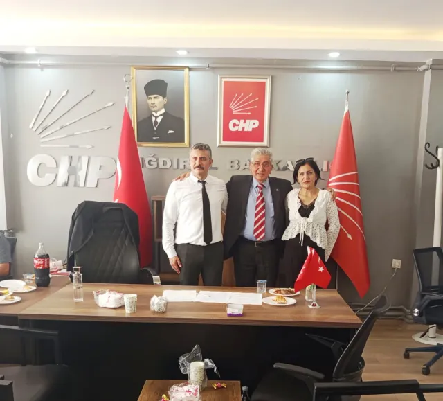 CHP Iğdır İl Başkanlığı’nda Devir Teslim Töreni: Halil İbrahim Artantaş Görevi Devraldı