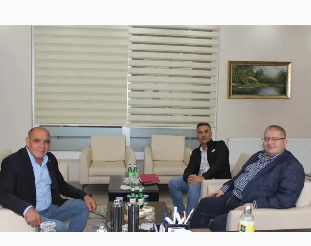 İş Bankası Şube Müdürü Mehmet Halil Şahin’den Iğdır Ticaret ve Sanayi Odası Başkanı Kamil Arslan’a Ziyaret