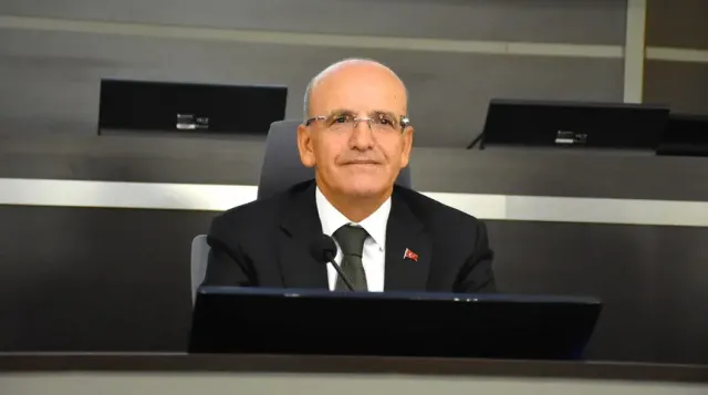 Hazine ve Maliye Bakanı Mehmet Şimşek'ten İstifa İddialarına Yalanlama: "Haberler Asılsızdır"