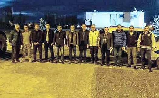 Ak Parti Iğdır İl Başkanı Ali Kemal Ayaz, iftarını polislerle açtı