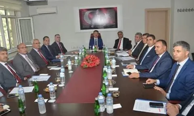 Valimiz Sn. Enver Ünlü’nün başkanlığında, 09 Eylül 2019 tarihinde başlayacak olan 2019-2020 Eğitim-Öğretim yılı “Hazırlık Toplantısı” yapıldı