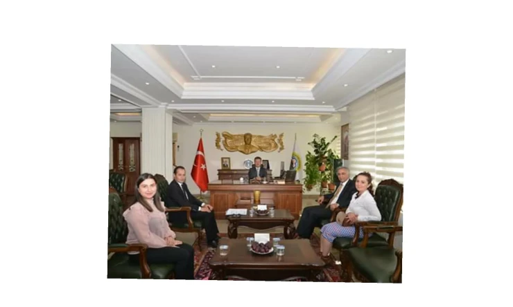 Milli Eğitim Müdürü Hakan Gönen, beraberindeki Milli Eğitim Müdür Yardımcısı Adnan Ok...