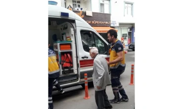 Korkunç kaza Yaşlı Amca Kanlar içinde kurtarılmayı bekledi...