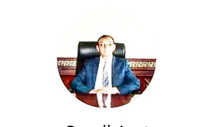 SOKAK LAMBASININ ALTINDA  İNSAN BEŞER, KULDUR ŞAŞAR