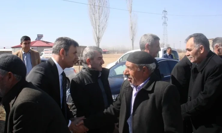 Mahalle) mahallesinden Akan ailesi arasındaki kan davası barış ile neticelendi