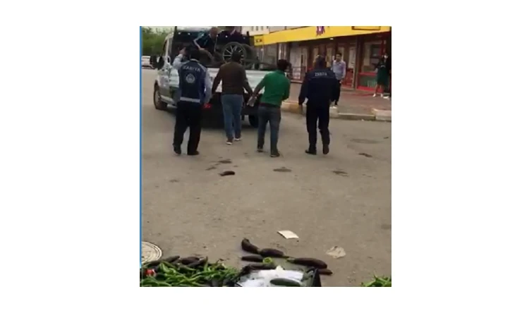 Iğdır Seyyar satıcının arabasını kurtarma mücadelesi