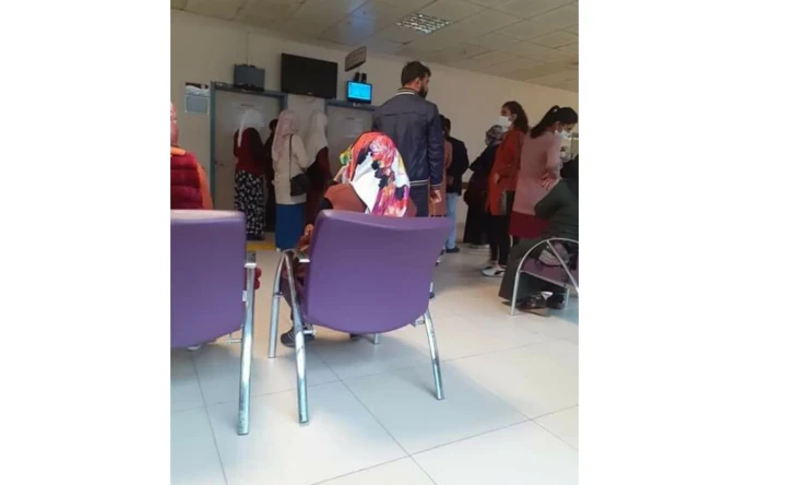 (Iğdır) KADIN DOĞUM POLİKİNİGİNDE İZDİHAM VAR